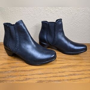 New Romika Black Leather Ankle Boots with Elastic Panels (37EU/6-6.5 US)